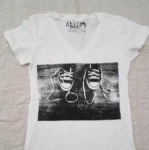 Womens dELiA*s medium t-shirt